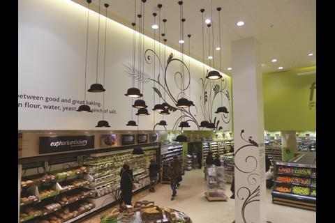 Tesco Extra, Tooley Street